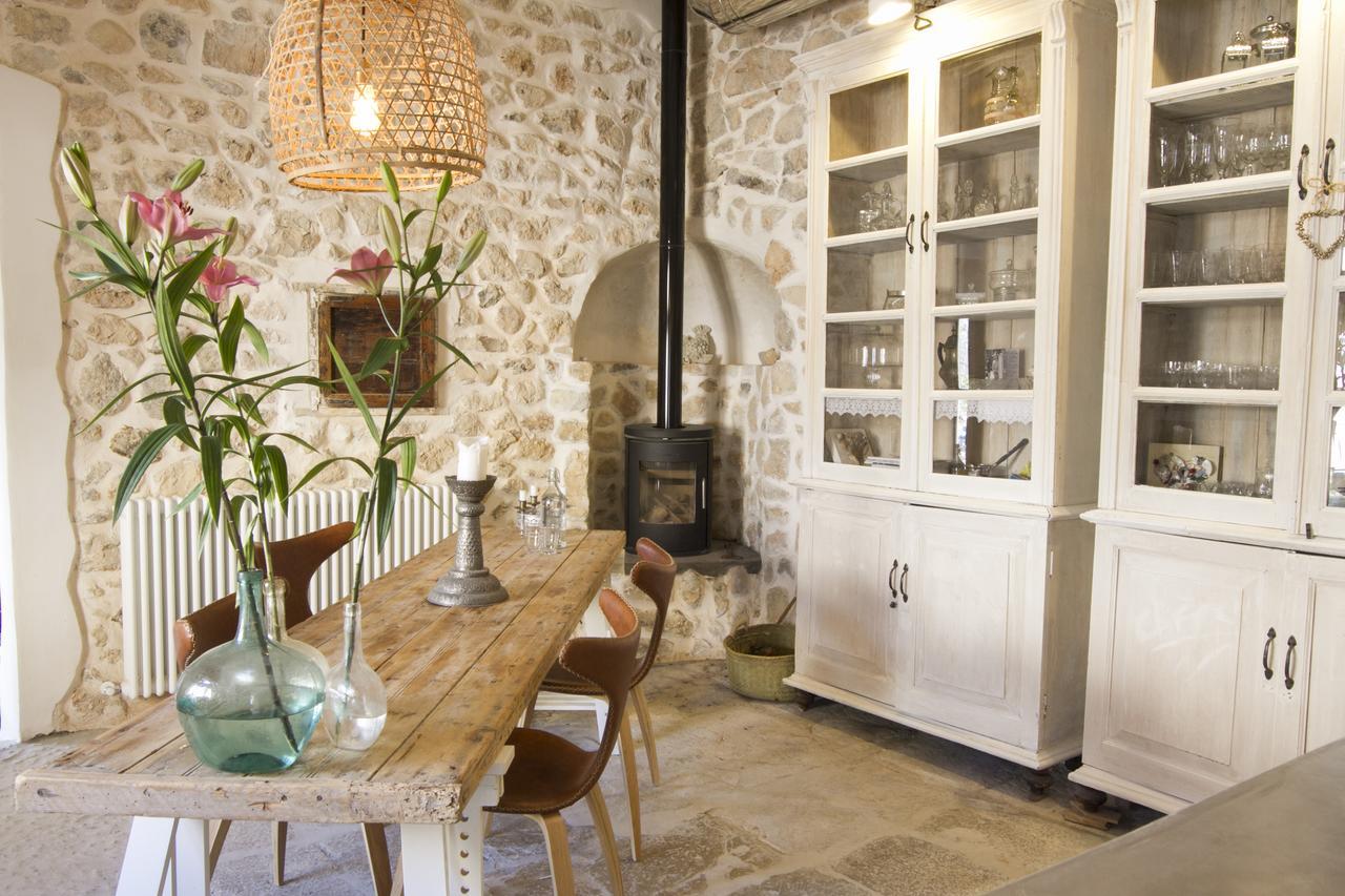 לוסטה Home Hotel The Pink Pepper Tree מראה חיצוני תמונה