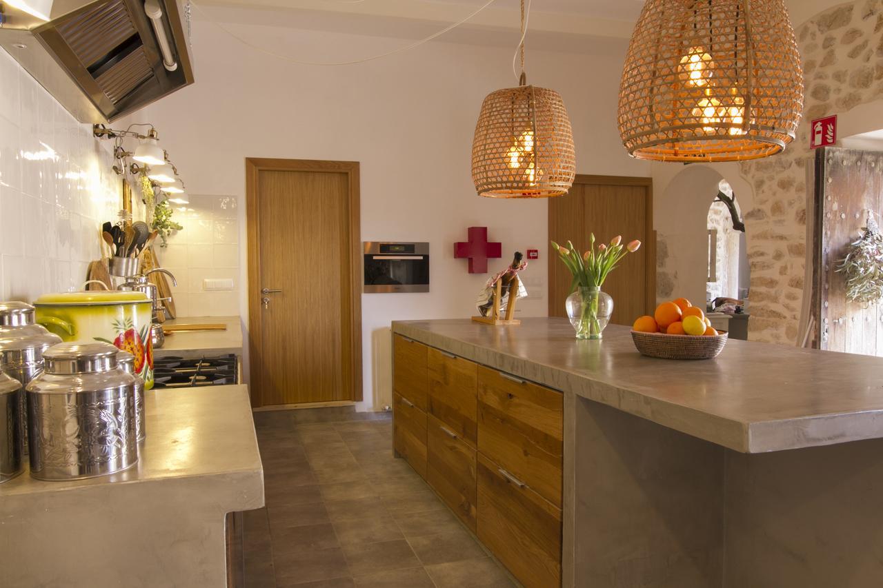 לוסטה Home Hotel The Pink Pepper Tree מראה חיצוני תמונה