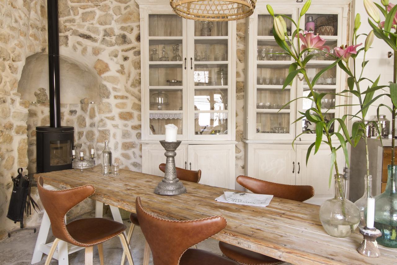 לוסטה Home Hotel The Pink Pepper Tree מראה חיצוני תמונה