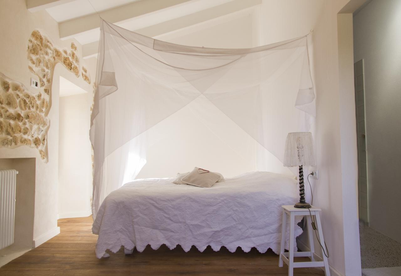 לוסטה Home Hotel The Pink Pepper Tree מראה חיצוני תמונה