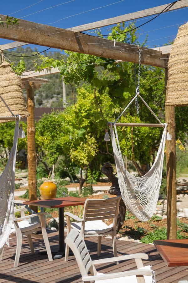 לוסטה Home Hotel The Pink Pepper Tree מראה חיצוני תמונה